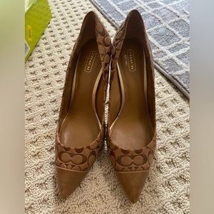 COACH leather Luca signature embossed heels size 9.5 medium worn once